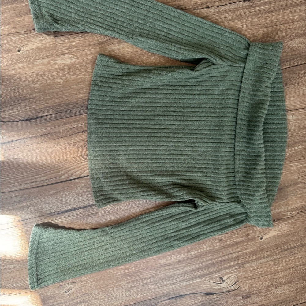 Olive Green Ribbed Women's Sweater - Picture 2 of 5